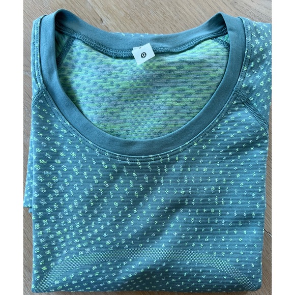 Lululemon Swiftly Tech SS 2.0
Grid Warp Tidewater Teal / Wild Mint Multi - Picture 9 of 9